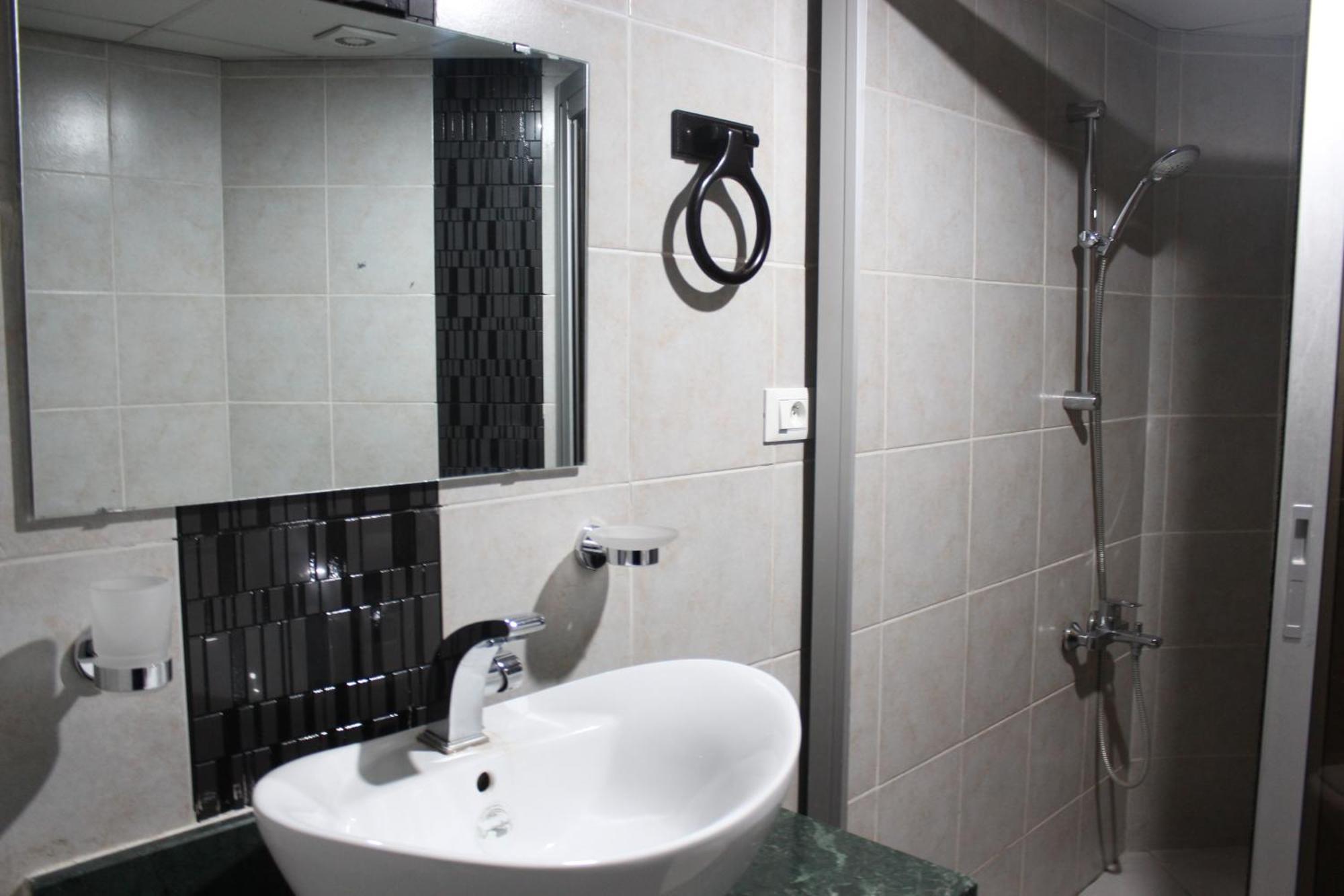 Hotel Belle Vie Kinshasa Eksteriør bilde