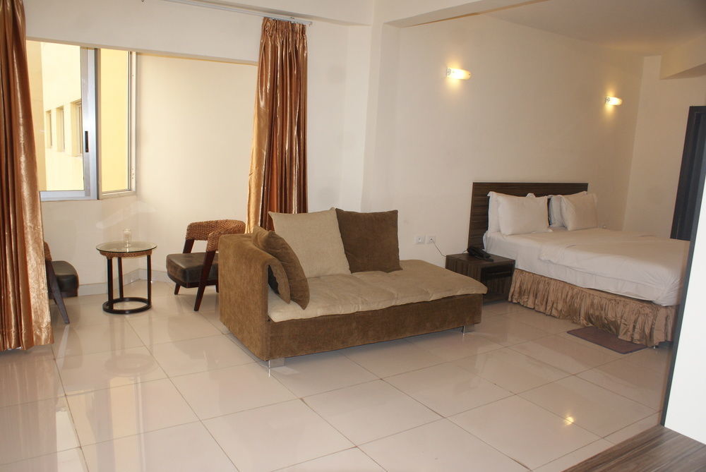 Hotel Belle Vie Kinshasa Eksteriør bilde
